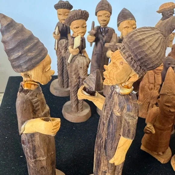 Vintage 1920s Hand Carved African Chess Pieces Tribal Nigerian Handcrafted - Picture 15 of 16